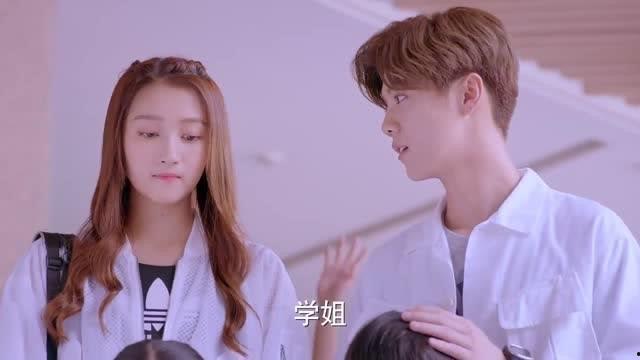 甜蜜免费观看暴击,免费观影，激情碰撞的青春热血