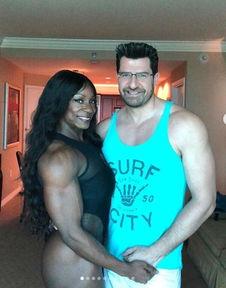 肌肉女的老公,她老公的默默支持与陪伴