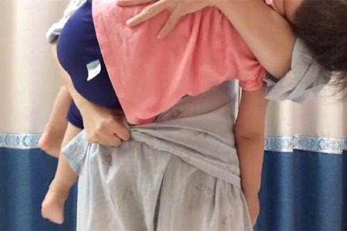 背后抽插丝袜同学妈妈