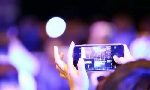 拍视频的英文,Capturing Moments: A Guide to Video Production in English