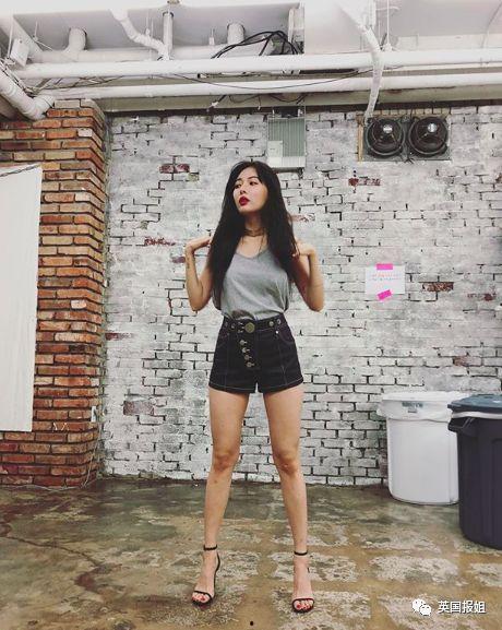 丝袜改透明上衣番号