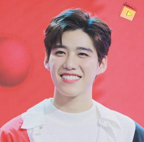 怎么在泰国当明星,揭秘成为泰国娱乐圈璀璨星辰的秘诀