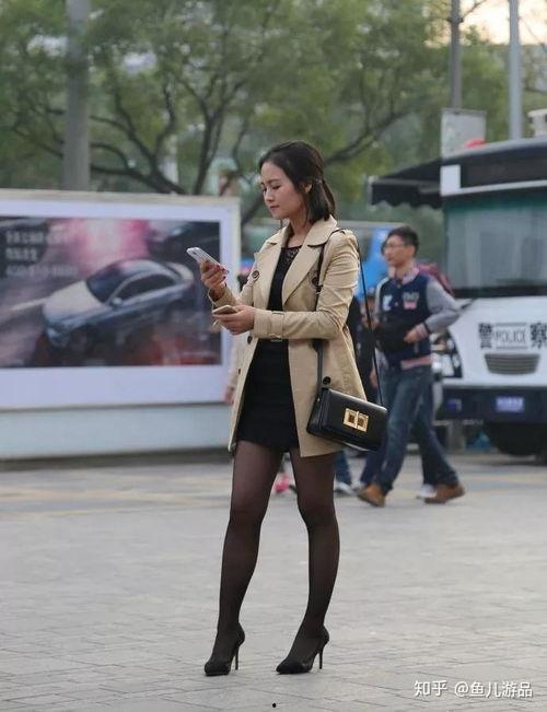 叫女友穿丝袜高跟鞋,展现女友优雅魅力