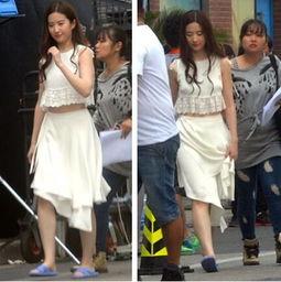 明星穿拖鞋拍戏,明星们的随性穿搭瞬间