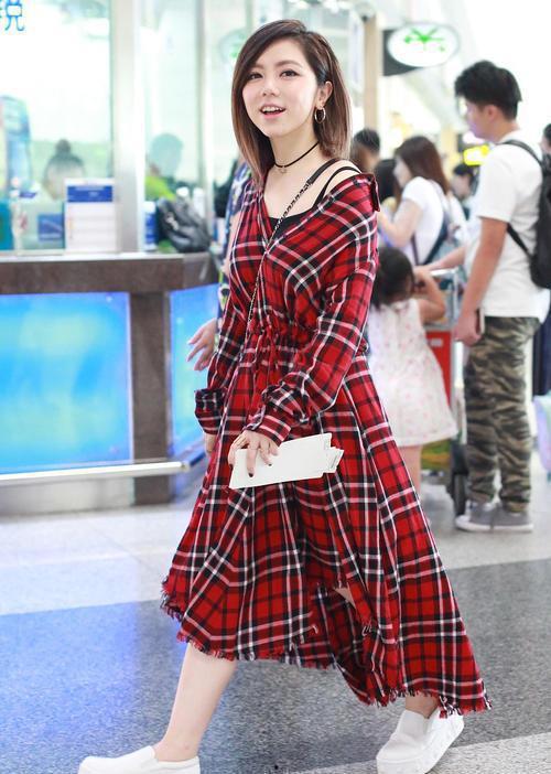 明星香港街拍2017,时尚街拍大盘点