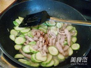 娱乐吃瓜怎么做视频的,打造热门娱乐内容