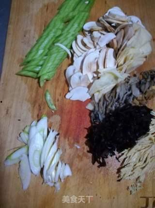 娱乐吃瓜菌,吃瓜菌带你探秘明星幕后故事