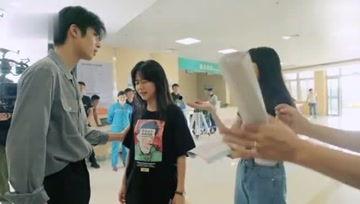 娱乐吃瓜小极